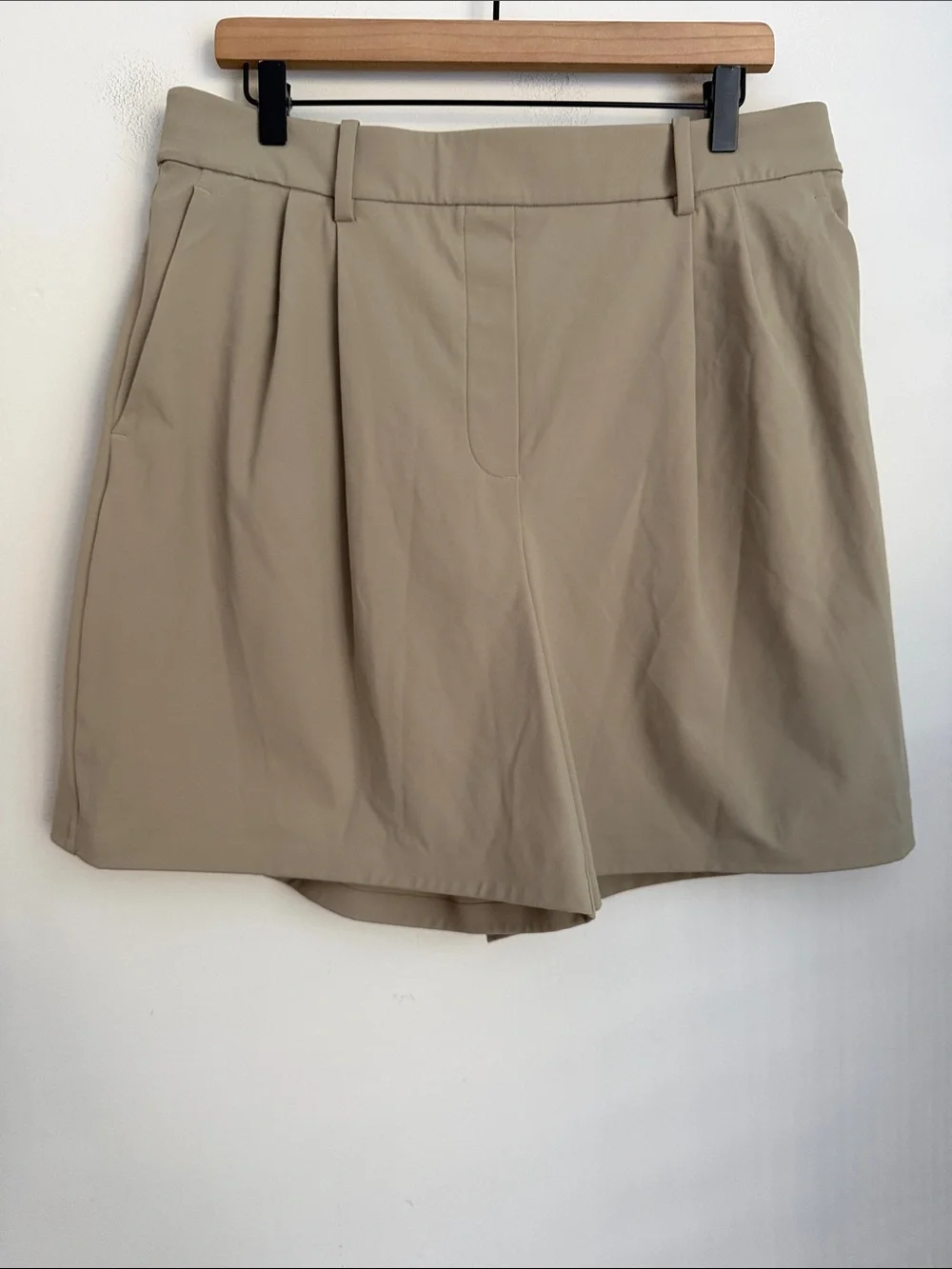 Lululemon Daydrift Pleated High-Rise Short 7